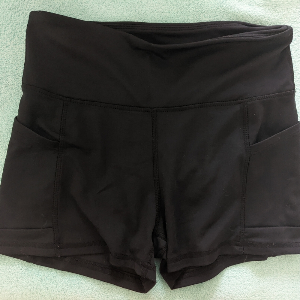 Biker shorts 3" inseam with pockets